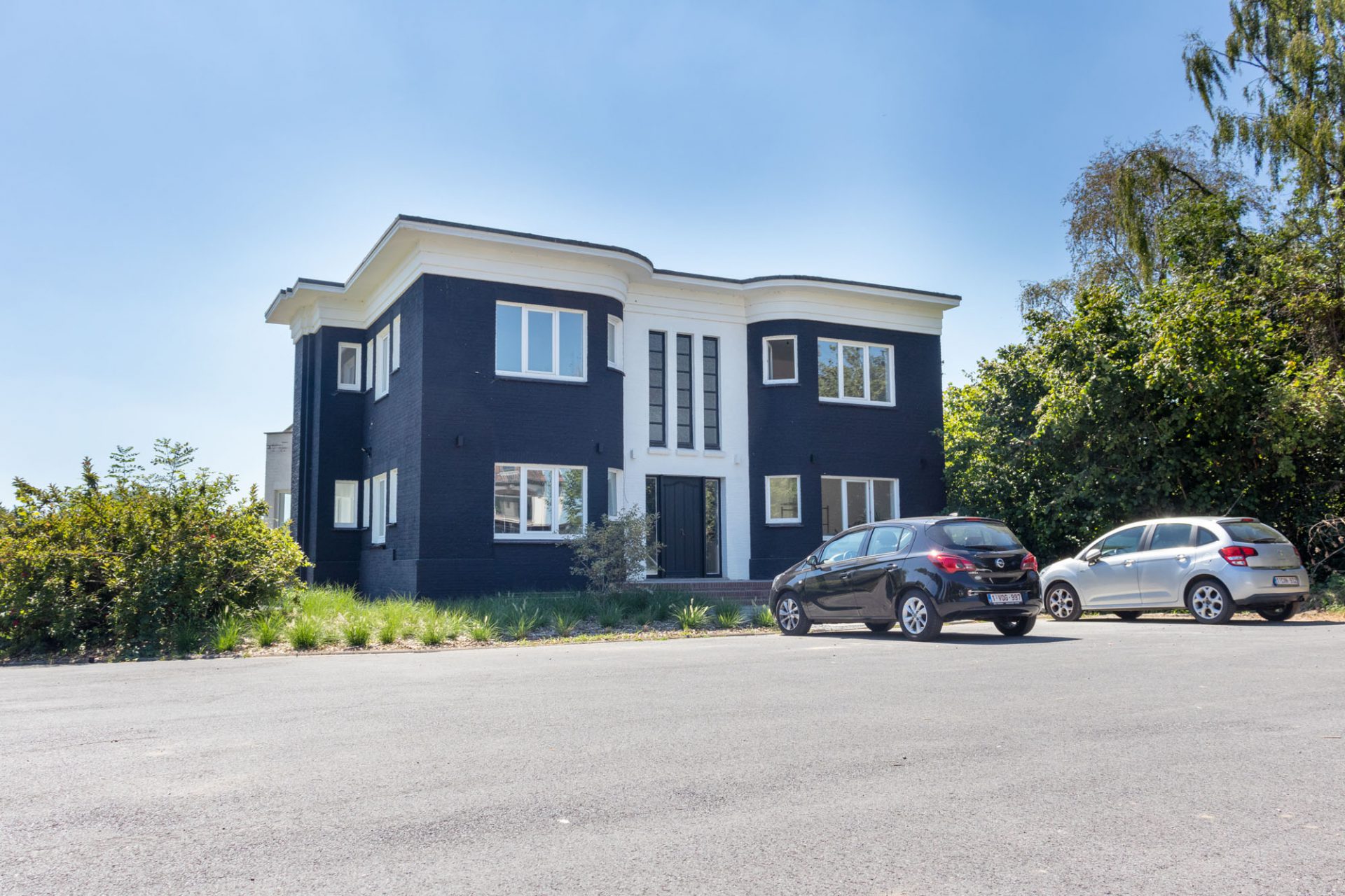 CONTACTEER ONS NU COMMUNICATIEBUREAU GRAFOMAN